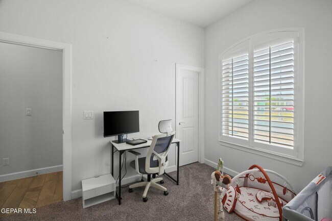 Building Photo - 14640 Charles Foster Ave