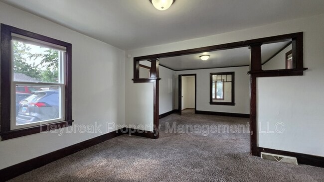 Building Photo - 1312 1/2 3rd Avenue North