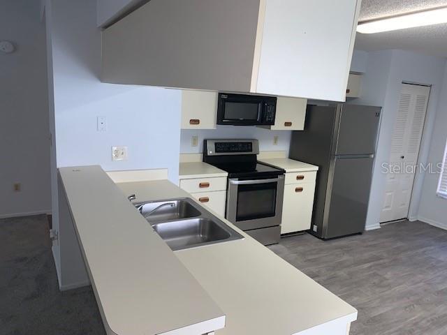 Building Photo - 3678 Dehaven Dr