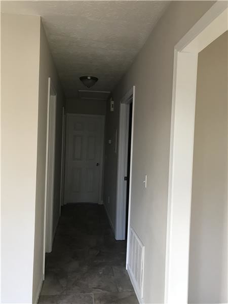 Building Photo - 150 Forest Pl