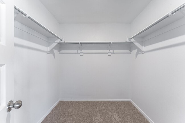 Building Photo - Welcome to your dream home..