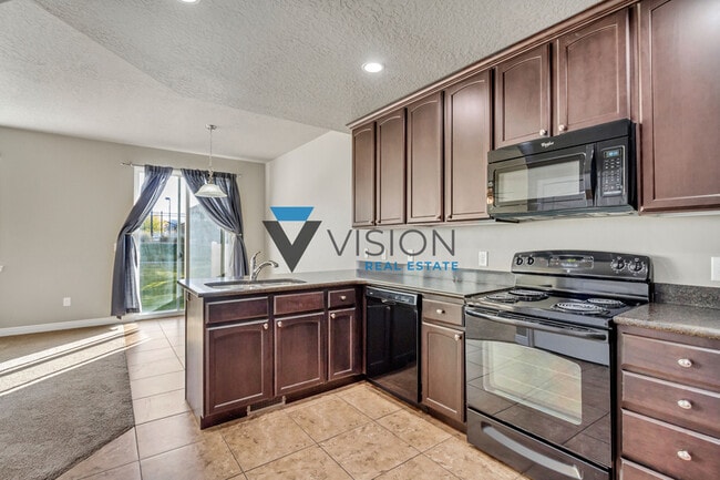 Building Photo - 3764 N Prairie Grass Dr