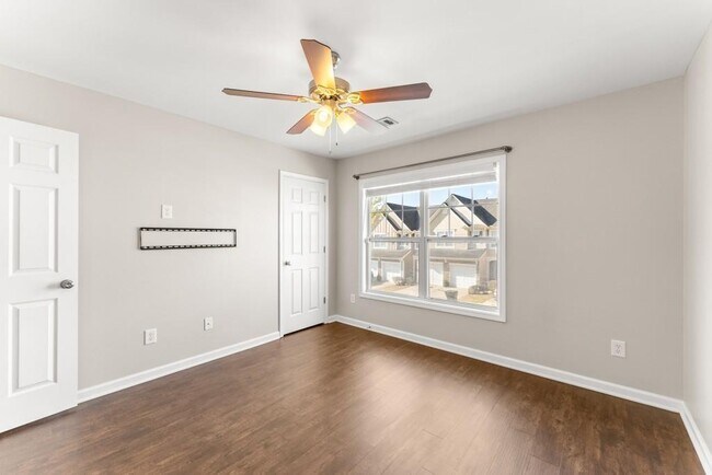Building Photo - 1933 Lake Heights Cir NW