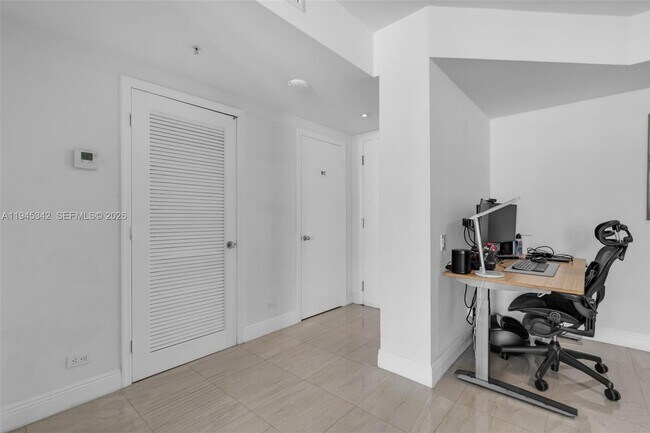 Building Photo - 701 Brickell Key Blvd