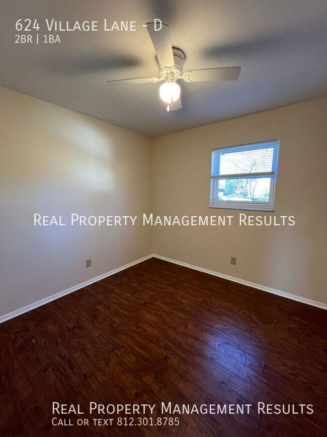 Building Photo - 624 Village Ln