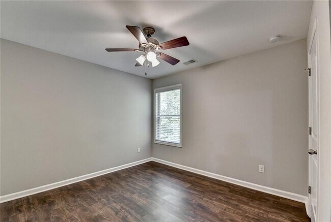 Building Photo - 7245 Heritage Oak Ct