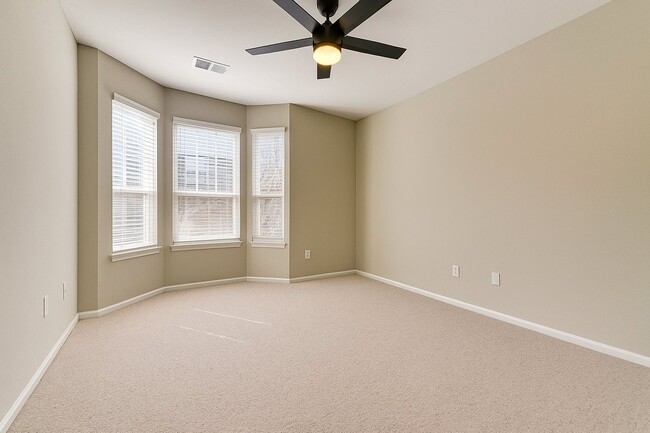 Building Photo - Fabulous 2br/2ba for rent in convenient Ga...