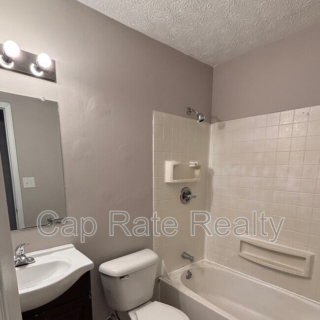 Building Photo - 4003 Carlton Ave