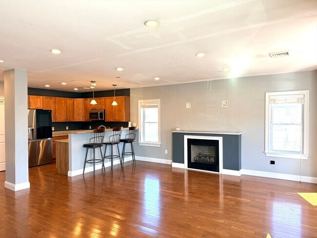 Building Photo - 4 Woodworth St