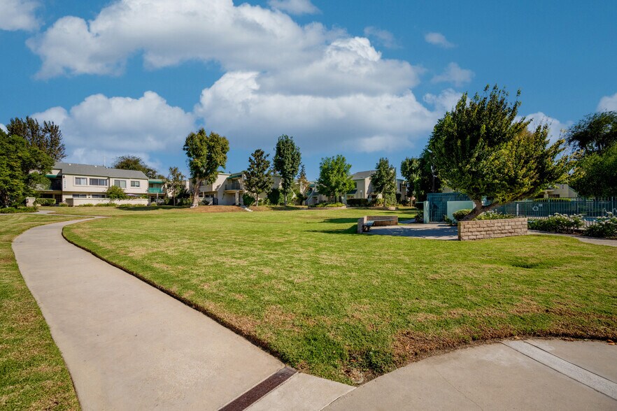 Building Photo - 18504 Mayall St