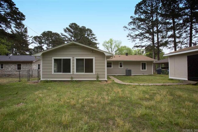 Building Photo - 6724 Carolina Dr