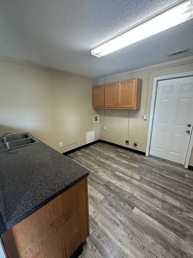Building Photo - 1529 Mountain View Ct