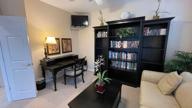 Building Photo - Furnished Annual Rental
