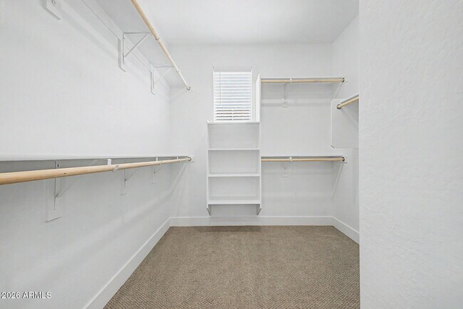 Building Photo - 21505 E Sparrow Dr