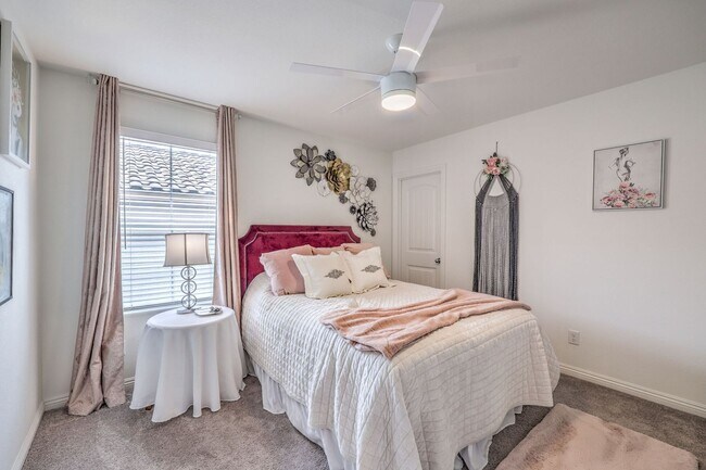 Building Photo - Stunning Skye Canyon Home in gated community with Loft & Upgrades