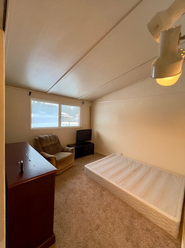 Building Photo - 601 Fairbanks St