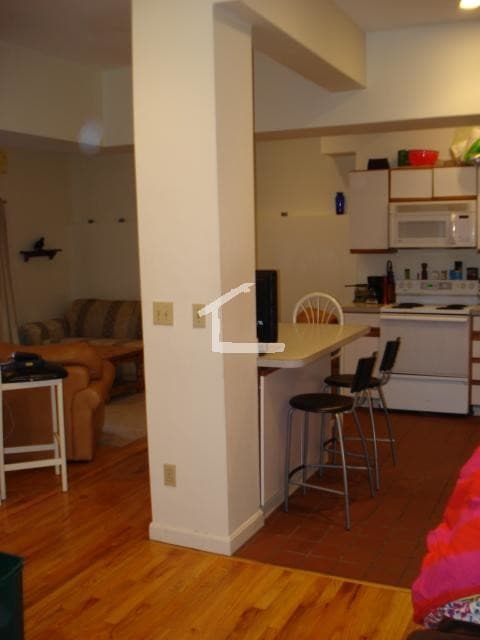 Building Photo - 448 Park
