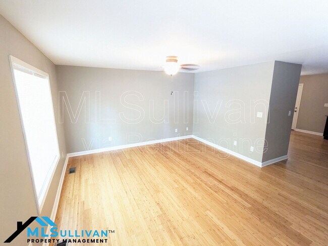 Building Photo - 1315 Hill St