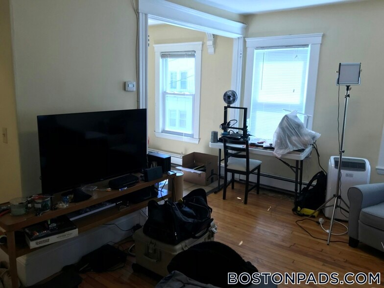 Building Photo - 7 Craigie Terrace