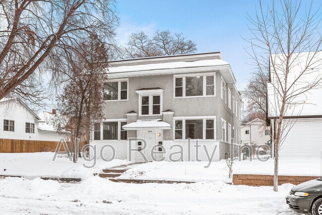 Building Photo - 1016 N Newton Ave