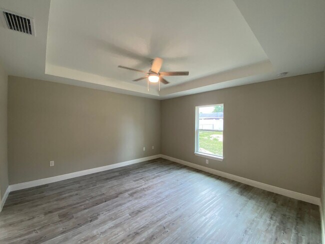 Building Photo - 2 Juniper Way Ln