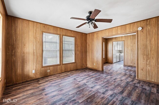 Building Photo - 310 Randolph St