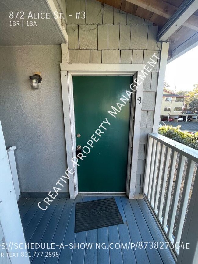 Building Photo - 1 Bedroom Apartment in Monterey, CA 93940