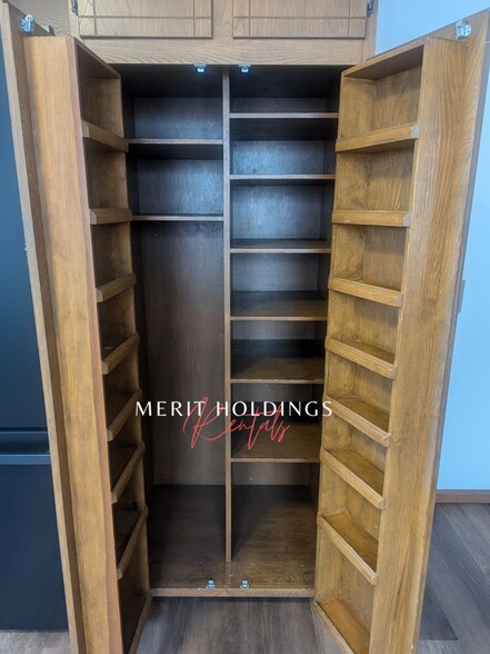 Building Photo - 1421 S Haden Ct