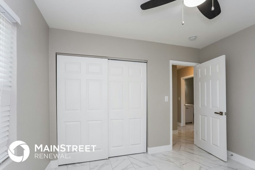 Building Photo - 3911 W Walnut St