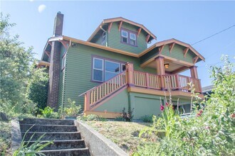 Building Photo - 119 26th Ave