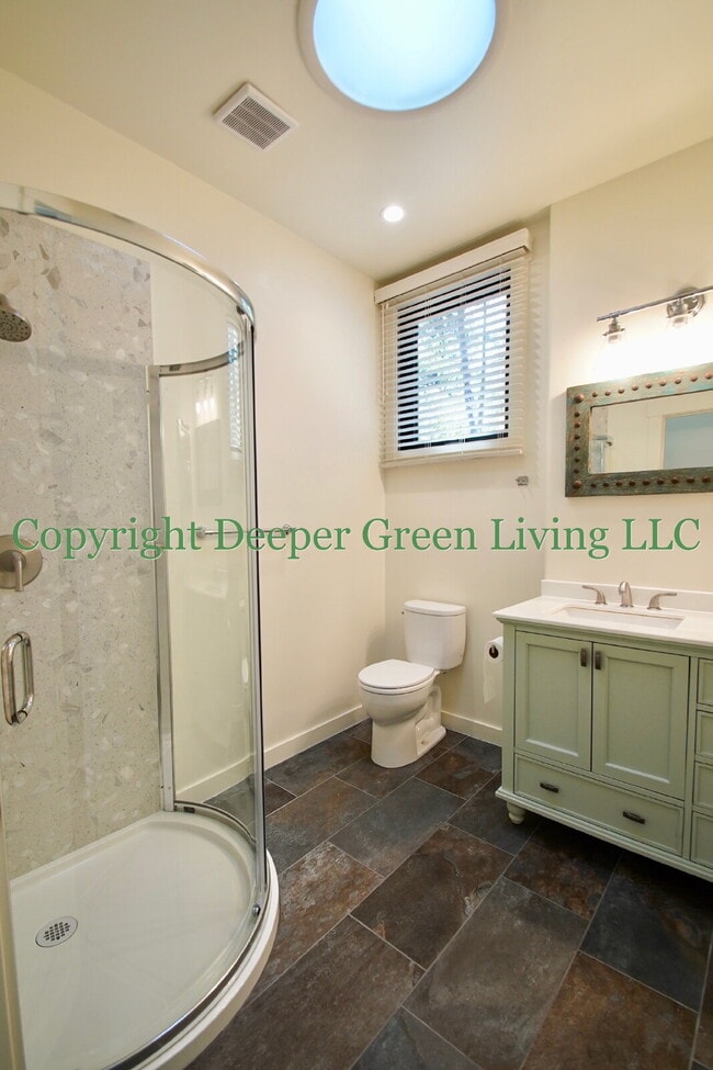 Building Photo - 2 Bedroom Woodacre Home with Views!