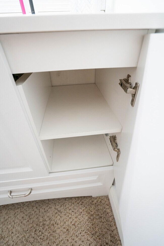 En-suite Bathroom - 2281 SW 15th St