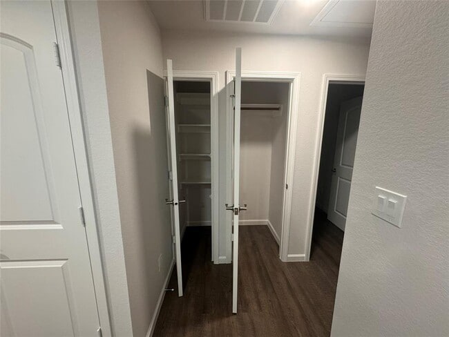 Building Photo - 15542 Towerwood Dr