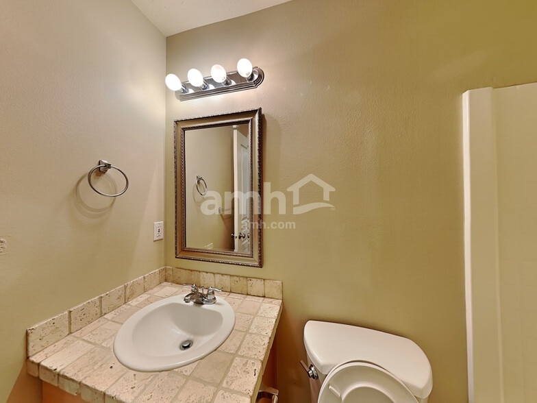 Building Photo - 1699 N Firebrick Dr