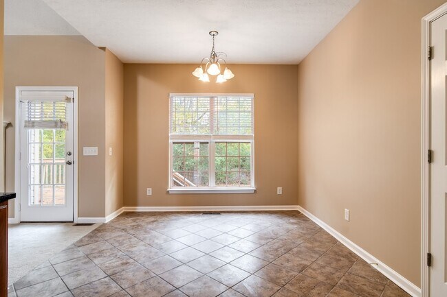 Building Photo - 107 Havenwood Ct