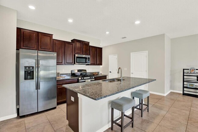 Building Photo - 16930 Storyline Dr