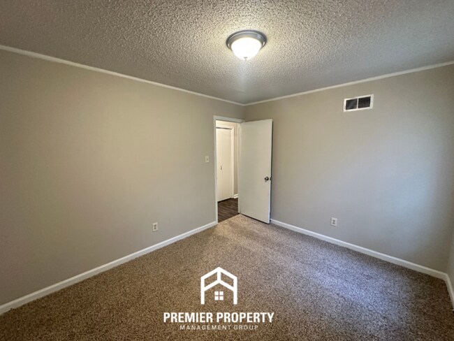 Building Photo - 4556 Trout Valley Dr