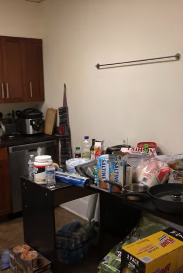 Building Photo - 16 Aberdeen St