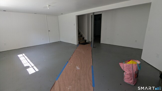Building Photo - 1139 Brookside Dr