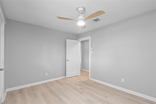 Building Photo - 12214 Braewick Dr