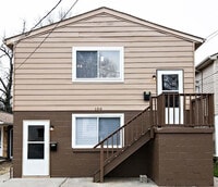Building Photo - 154 Eddie St