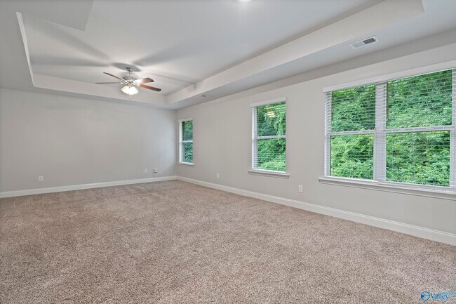 Building Photo - 7206 Dorchester Dr SE