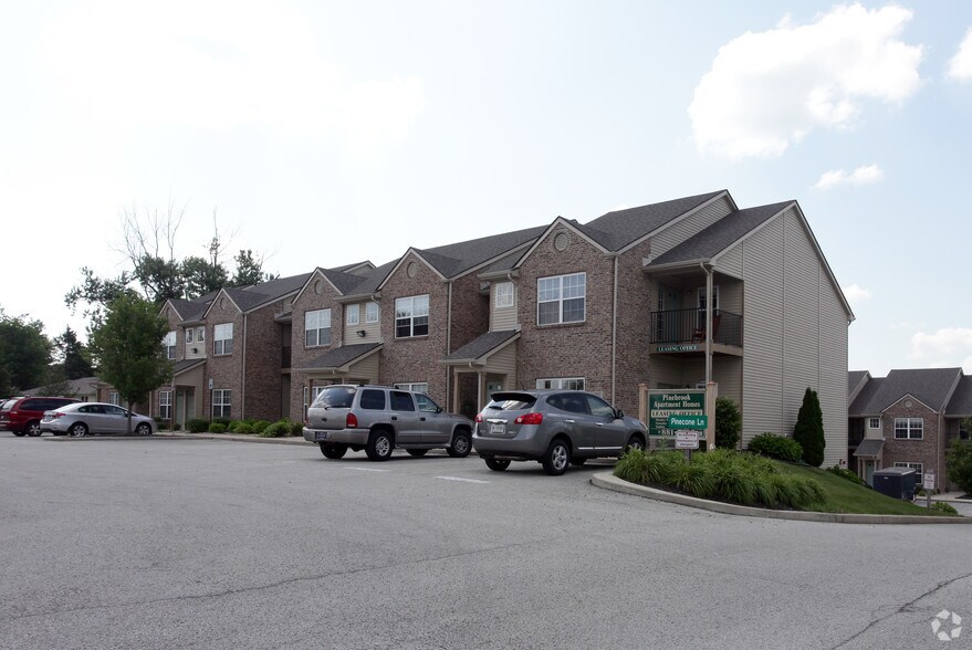 Primary Photo - Pinebrook & Library Park Apartments
