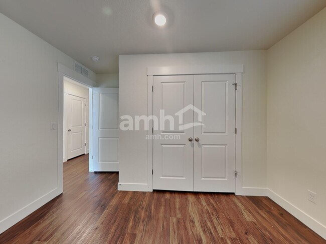 Building Photo - 7688 Mardale Ln