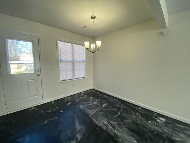 Building Photo - 2502 Jeanne McQueen Pl