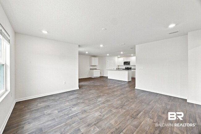 Building Photo - 14615 Dayton Cir