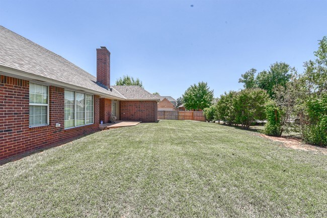 Building Photo - 15501 Arbuckle Heights