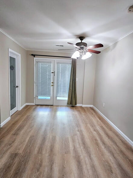 Dinning room - 103 Park Ave