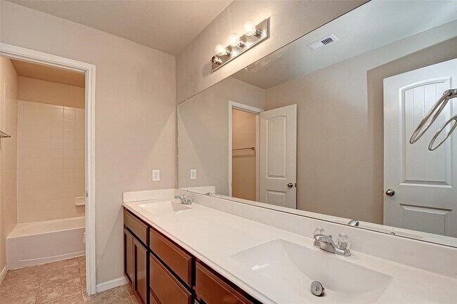 Building Photo - 9202 Adobe Sky Ct