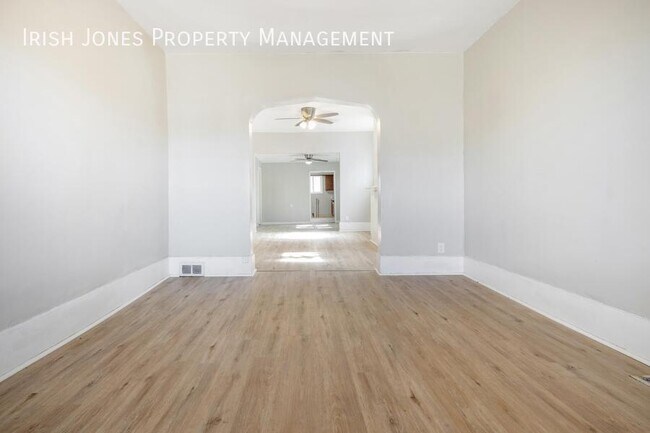 Building Photo - 375 Hampshire St